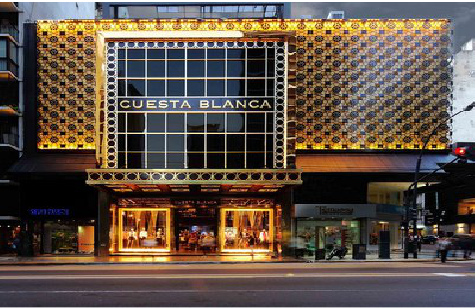 巴马门头设计与商业空间的纽带。