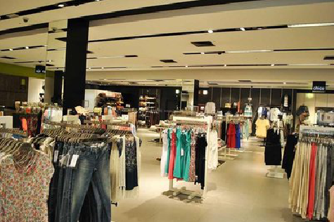 巴马商场里的店面怎么装修？